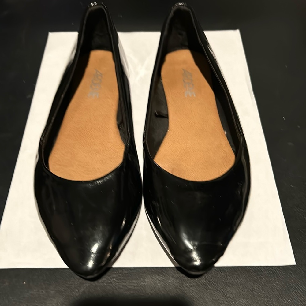 Black Pointed Toe Flats Sz 7